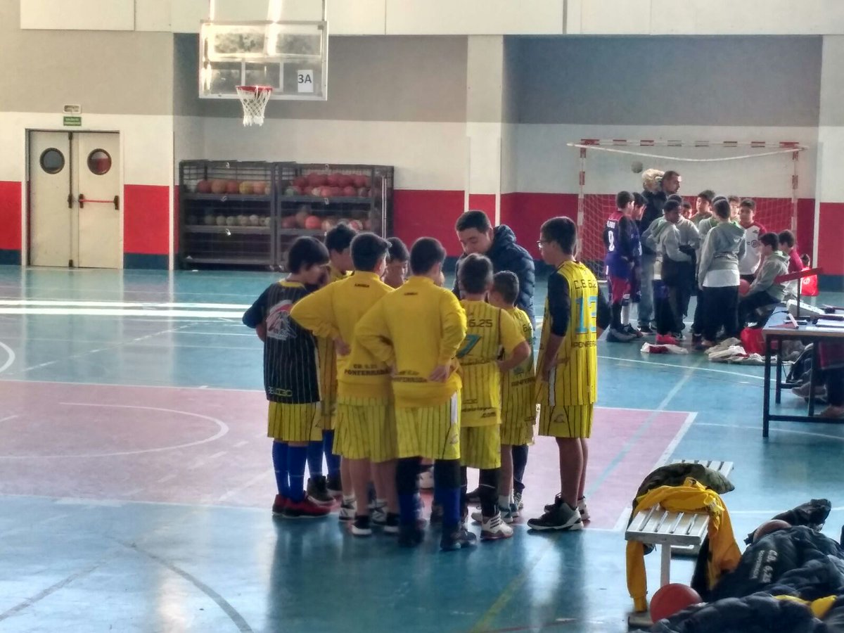 CB625Ponferrada's tweet photo. ¡Empieza en León el partido del #SaxoCafé #AlevMas 🆚 @cbAgustinosEras B! #625Live https://t.co/SWuBI72Ytv
