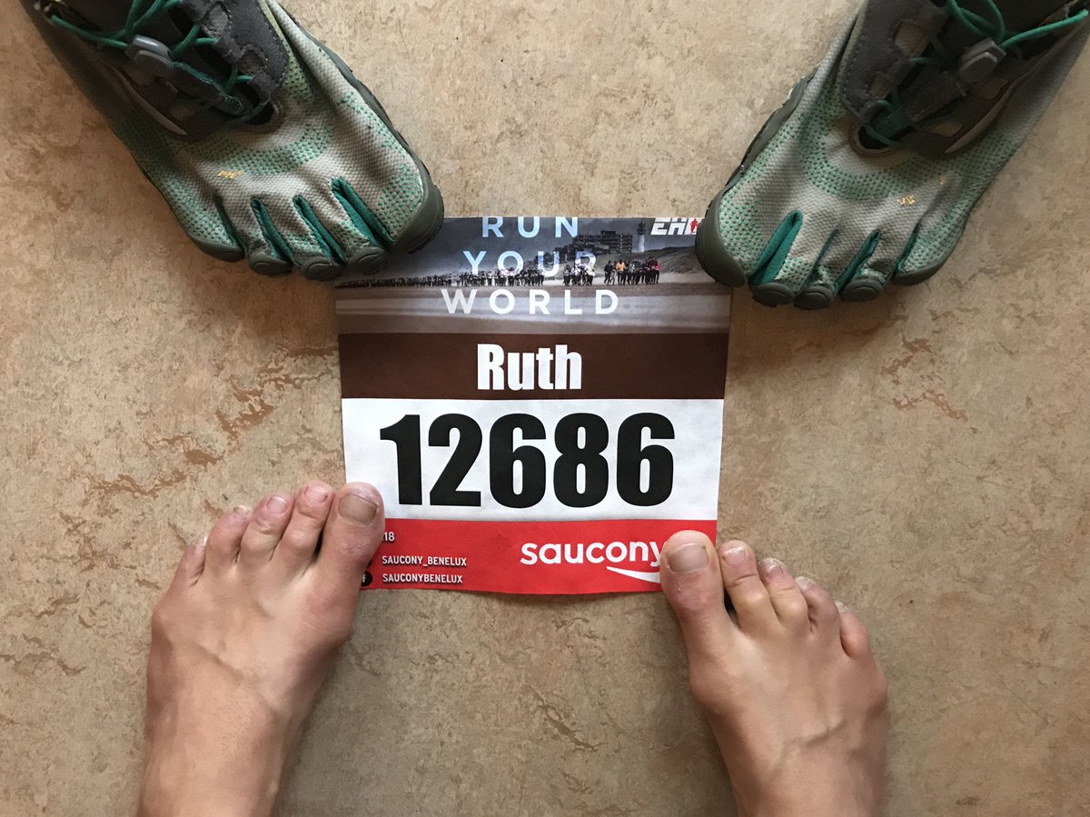 Feetback020's tweet image. @halvevanegmond2018👣 Heel veel plezier vandaag @barefoot @barefootstyle GENIETEN!