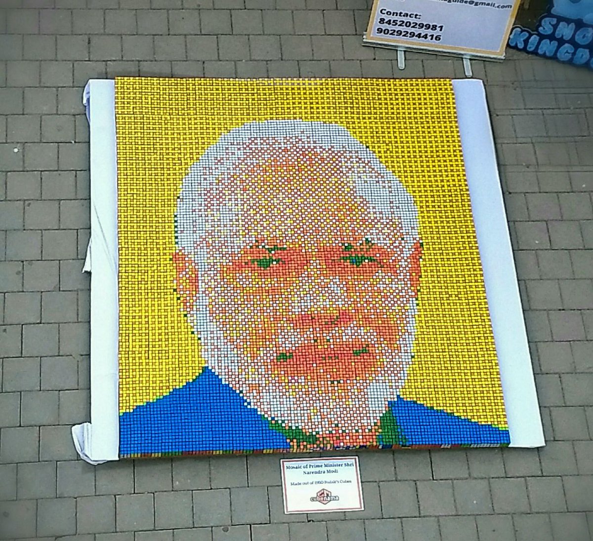 pranav_cuber27's tweet image. Rubik&apos;s Cube Artwork of Prime Minister Shri Narendra Modi made out of 1950 Rubik&apos;s Cubes! made by #Cubenama 
The artwork was made by a team of 9 people💪🏻 and took around 10 Hours🕙 to make. 
The Artwork was installed at #MakerMela 2018 which is India&apos;s biggest Maker&apos;s gathering