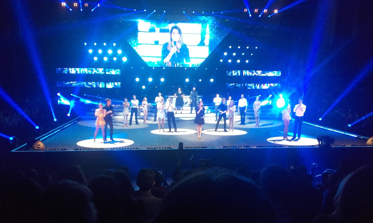 ActusDals's tweet photo. #TourneeDals a #Nantes avec toute la #DalsFamily
qui était présent hier ? https://t.co/w2sjzckP8d