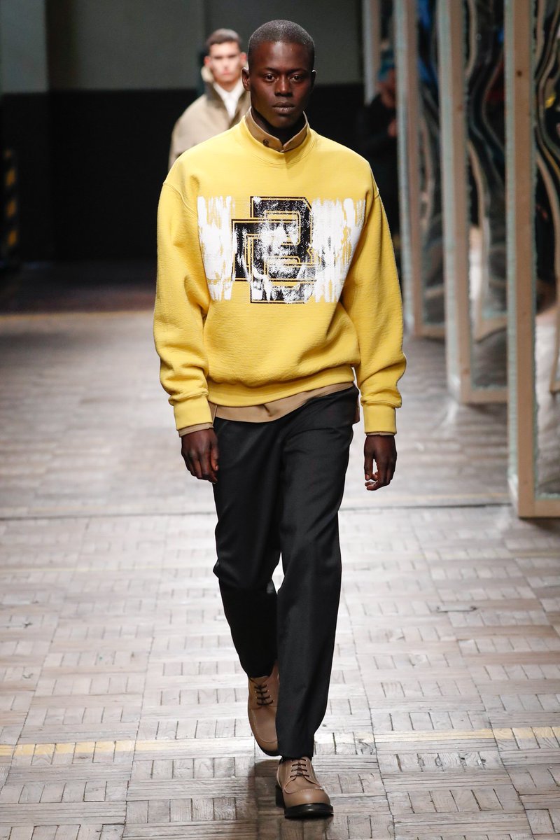 Composed yet #active, the Dirk Bikkembergs man explores contrasts as his idea of #balance.

#DirkBikkembergs #DIRK #DBFW18 #MFW #MMFW #MilanFashionWeek