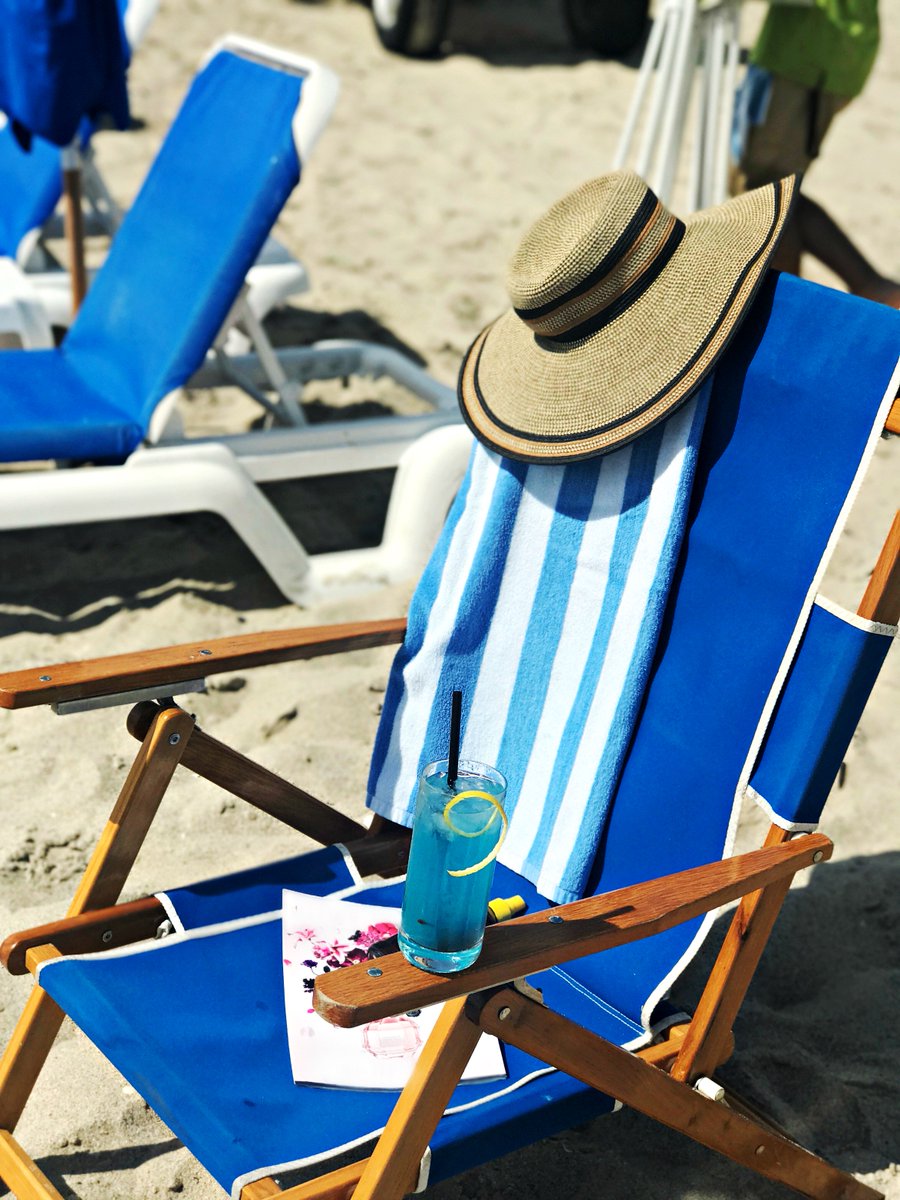 MarriottPB's tweet photo. Sunday Funday is best spent on the sand. https://t.co/XVE6fGnWU4