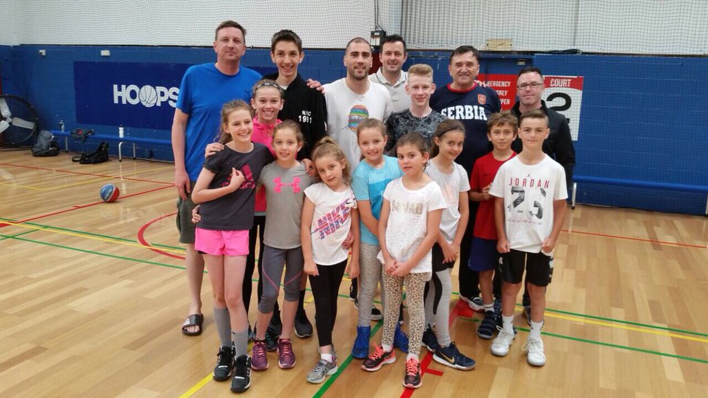 MrBullutproof's tweet photo. This where baby steps of my priority goals for next year , and that goal is developing international Bulut Hoops 3x3 Pro Camp .
Have a blast in Melbourne, and hope to see you soon.
Next stop Surabaya Indonesia 23-25 January .
#3x3planet #buluthoops https://t.co/mC2hl19xY8