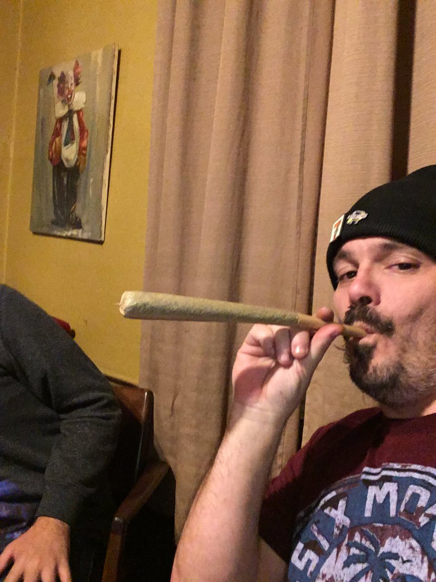 Rodneylr's tweet photo. #Speak softly and #smoke #loud.
π
#StartingUnder #RawCone #WakeandBake #legalize #marijuana #AnimationforLegalization #disjointed https://t.co/IyUdwxRSuV