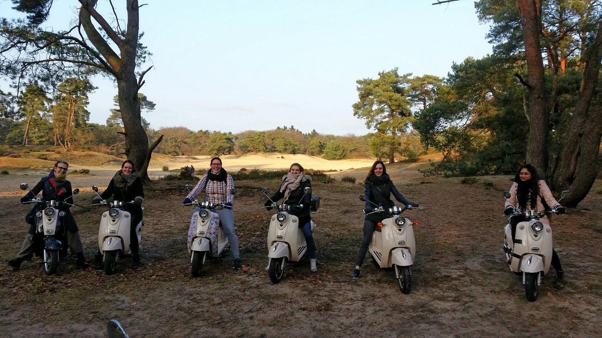 Vandaag weer een mooie elektrische #scootertour door de Soesterduinen. En wat was het mooi weer! #scooter #huren Amersfoort losse verhuur of voor groepen myscoeter.nl