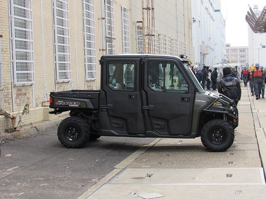 Mossie633's tweet image. そしてアメリカ軍の新型車両、っていうか初めて見た。「ポラリス・レインジャー」。