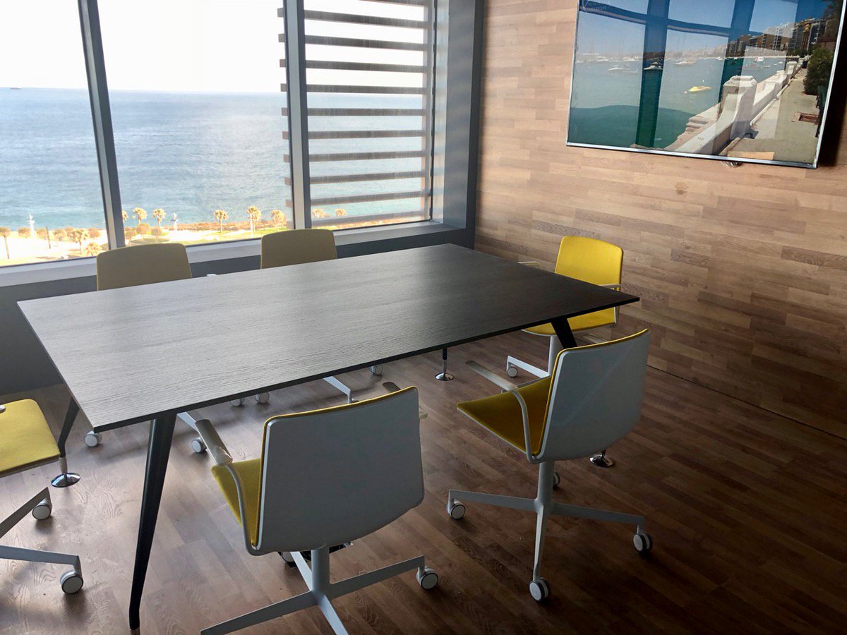 Old Account (VME Retail) tweet media