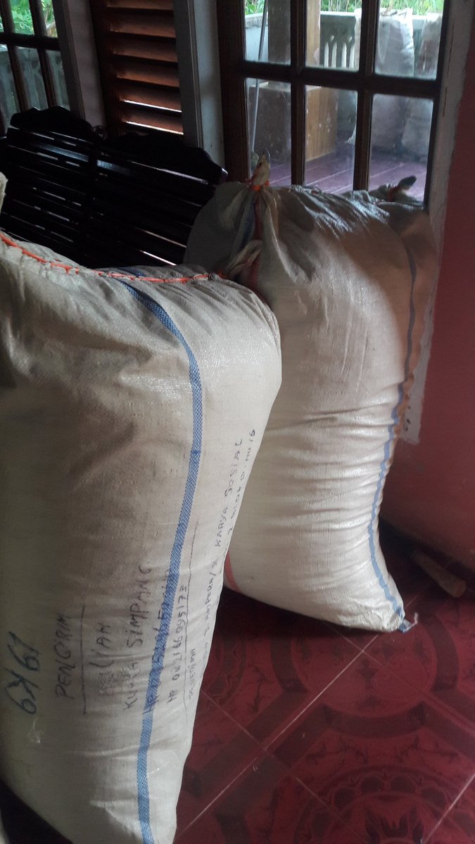 OudDaranante's tweet photo. aceh dust... ready now to make oil..😎😎😍😍😍 https://t.co/tm3BhyvVie