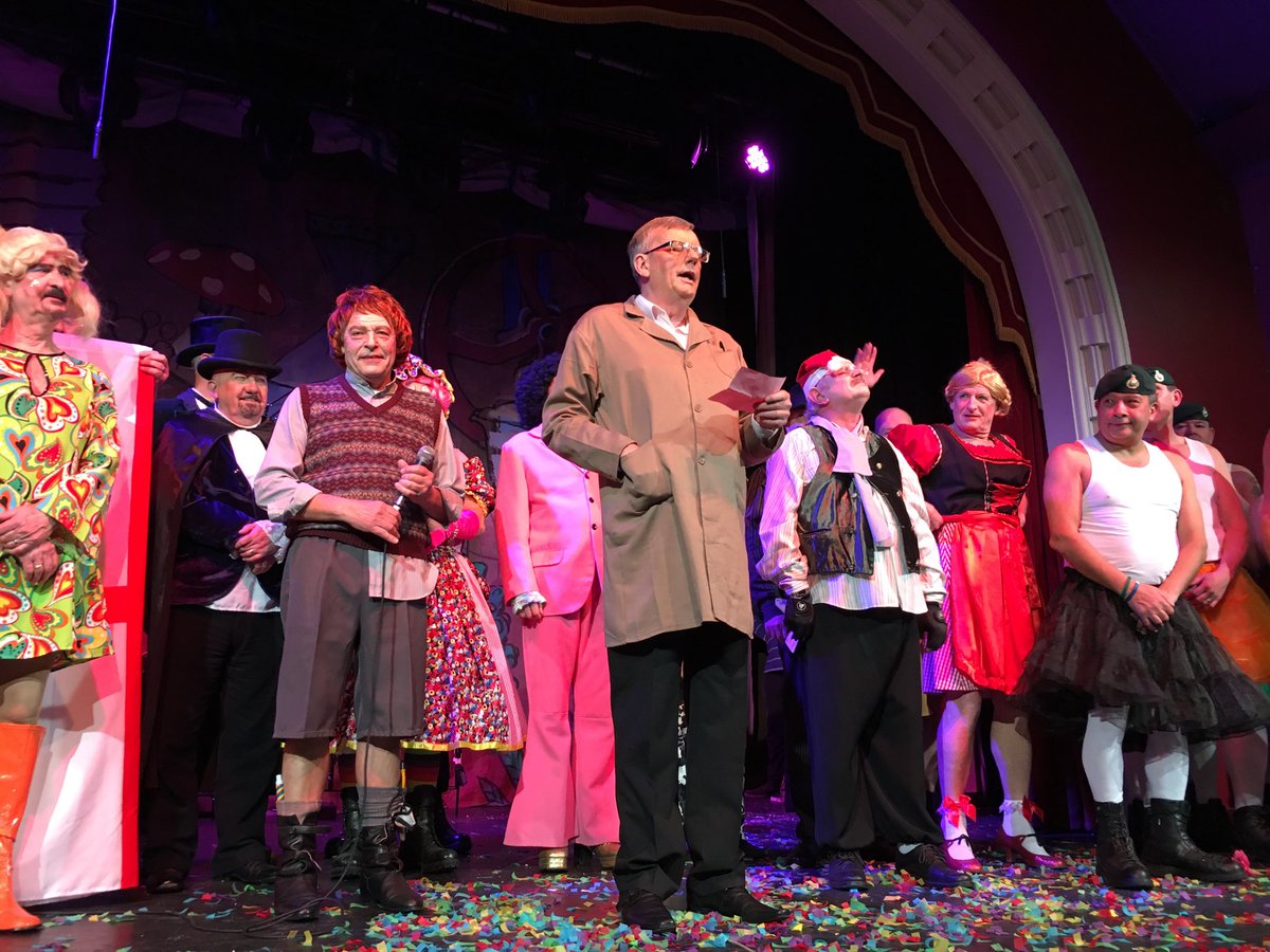 Tremendous night at RM Association Deal panto! Former RMs in great heart, and I walked away with a big cheque for our Charity. Thanks!