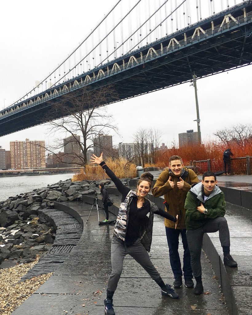 Ager_Bomb's tweet photo. Dumbo. Brooklyn. Carousel. Manhattan Bridge. Rain. Ironically positive attitudes. Pretty much sums up today! #Fitkowski #Starwars and other nerdy thangs https://t.co/jTbpBefIN9