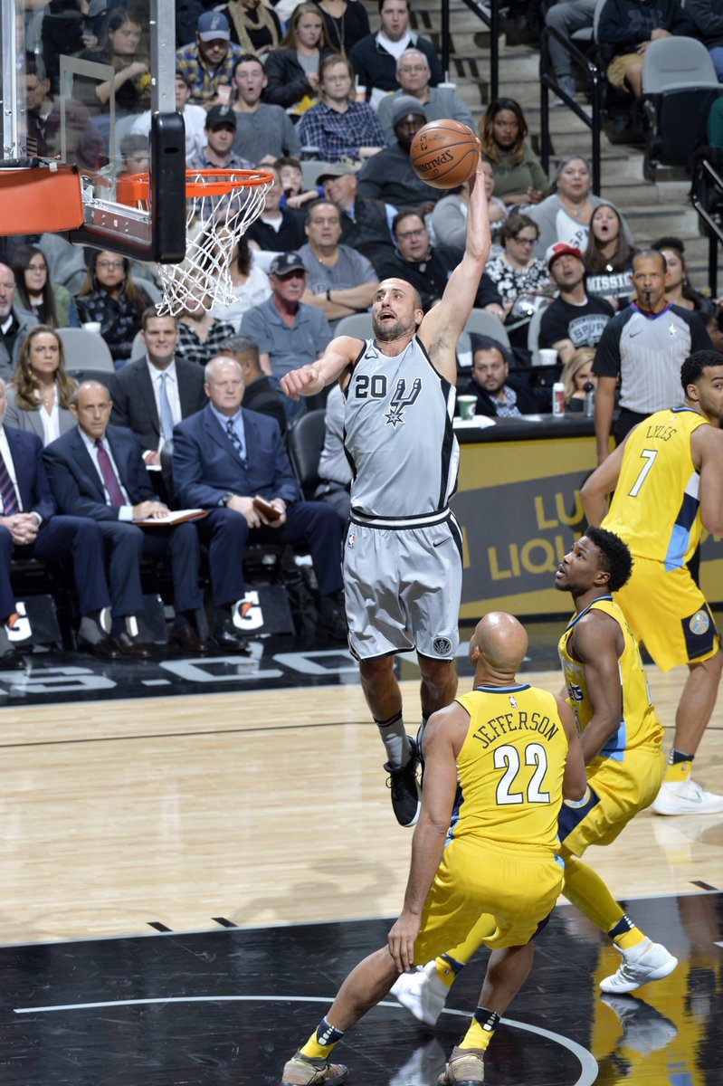 Nos sumamos para que el mejor basquetbolista argentino de la historia tenga su premio.
 Manu Ginóbili, el pibe de 40.
1 RT= 1 voto. 🏀
#NBAVote