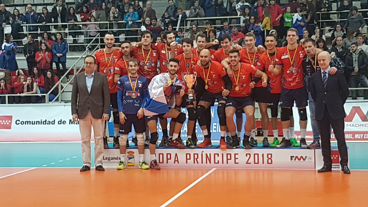 Enhorabuena al <a href="/cvemevelugo/">Arenal Emevé</a> por su victoria en la Copa del Príncipe y en especial a nuestro ex-jugador <a href="/victor_bouza/">Victor Bouza</a> por su #MVP!!!
Por supuesto felicitamos también a <a href="/VoleibolLeganes/">Club Voleibol Leganés</a> por su final y por la organización del torneo junto con <a href="/FMadridVB/">Federación de Madrid de Voleibol</a> y <a href="/RFEVB/">Real Federación Española de Voleibol</a> 
#SomosVoleibol