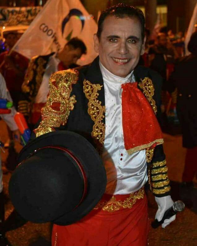 Carnaval | PEDIDO DE AYUDA
Se abrió una colecta en <a href="/RedpagosOficial/">Redpagos Oficial</a> (cuenta 322473), para apoyar al compañero CARLOS RODRÍGUEZ actual componente de Momosapiens, que no está pasando por un buen momento.