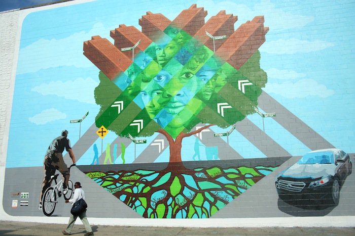 nycgob's tweet photo. El año pasado los Distritos de promoción de negocios (BIDs) de nuestra ciudad patrocinaron 147 obras de arte público, incluyendo murales, esculturas, instalaciones interactivas, de medios digitales y más! @NYC_SBS #75NYCBIDs https://t.co/J1iUbKcyJf