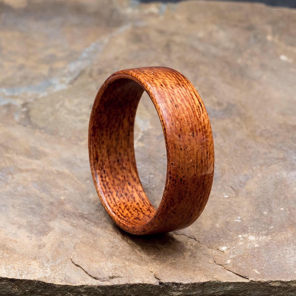 ammonitestudio's tweet photo. Available in my #etsy shop: Wooden Ring made from Sapelle - unique bentwood ring made to order. Natural alternative wedding or engagement bands for nature lovers #jewellery #ring #alternativering #bentwoodring https://t.co/qMZaVdUYU1 https://t.co/jNHoqtvSlf