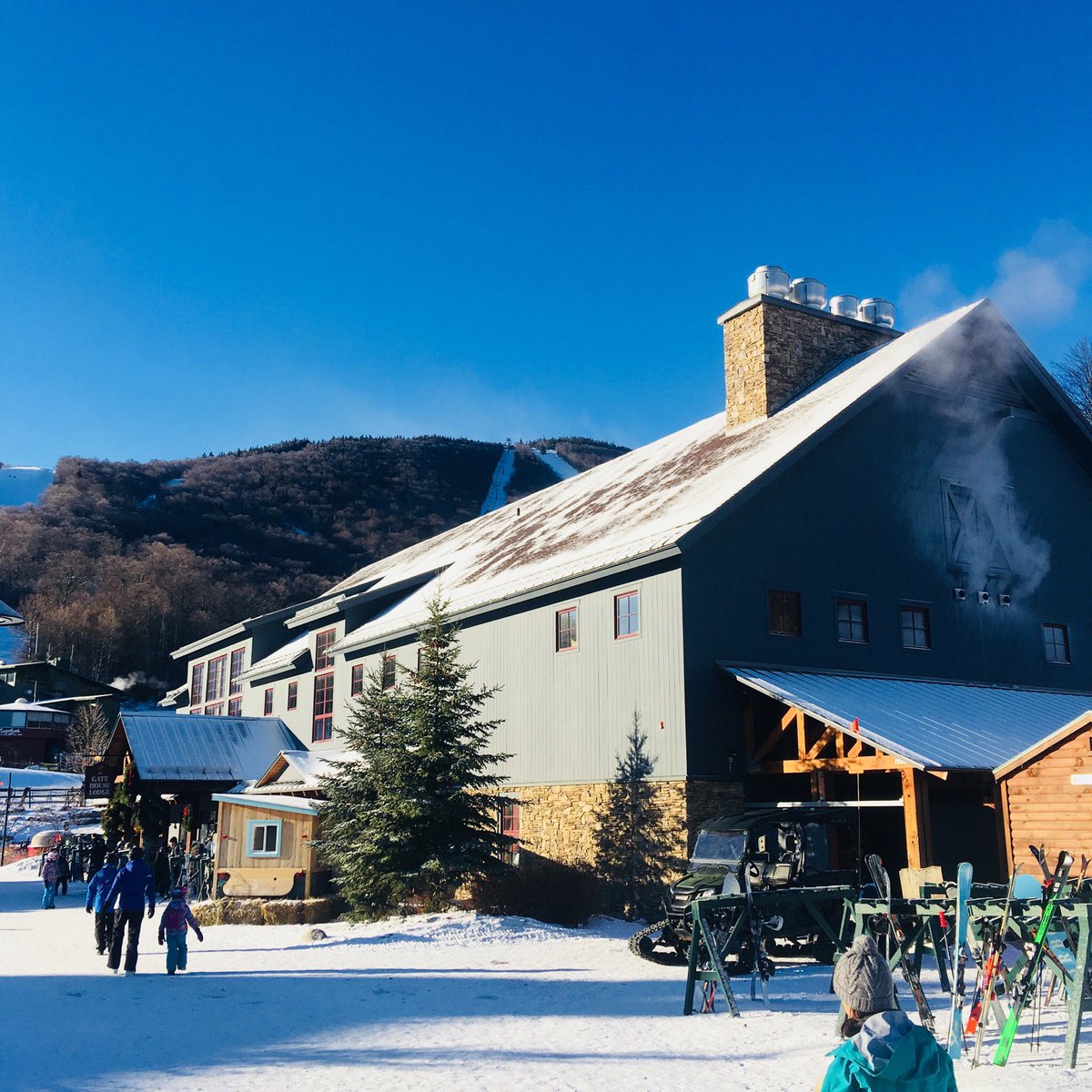 #HappyMLK weekend! It’s a stellar day to be <a href="/Sugarbush_VT/">Sugarbush, Vermont</a> Treats: AlmondCroissants, GF Morning Glories, mint choc brownies, gf cookies and some #DarnGoodCoffee