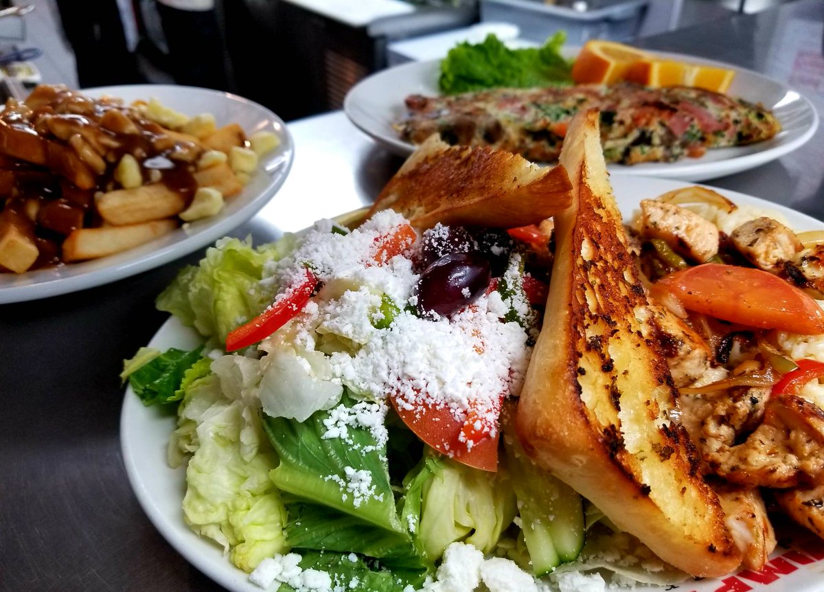 wimpysdiner's tweet photo. When lunch meets breakfast @wimpysdiner.

#greeksalad #healthychoice #lunch #ifeellikelunch #poutine #eggs https://t.co/Om5dcTNo0c