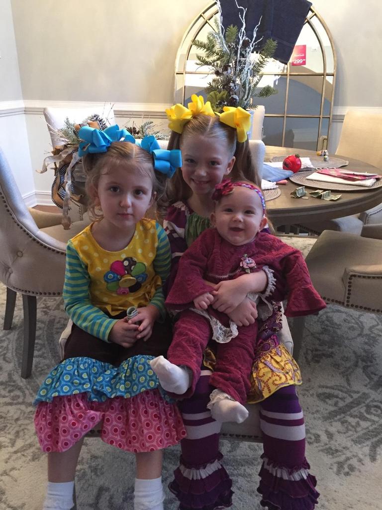 NRP2's tweet photo. My 3 ANGELS on the ATL-
Elise, Emerie &amp; Elisabeth.
#sonlessed https://t.co/vsUd21f3uD