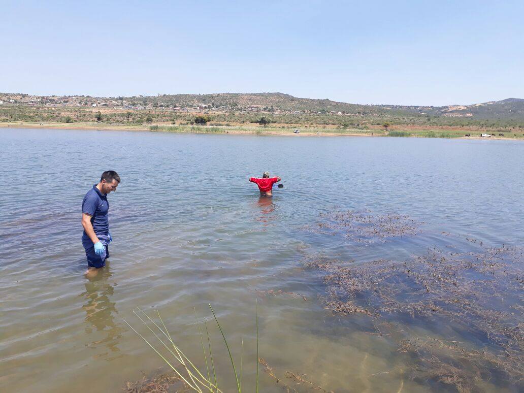 _ArriveAlive's tweet photo. A 39-year-old man drowned in Ga-Rapheri dam around the Ga-Molepo village. https://t.co/RTCbcjgDDG @SAPoliceService #ArriveAlive https://t.co/WlV6F4Dooq