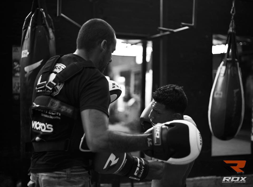 RDXSports's tweet photo. Survive bone-crunching kicks or punches and take your combat competence to a whole new level with RDX Sports all new line of Chest Guards.
Shop Now: https://t.co/3qwLExVKSe
#RDXSports #teamRDX #RDX #ChestGuards #Boxing #BoxingWorkout https://t.co/mKXq6i26eC