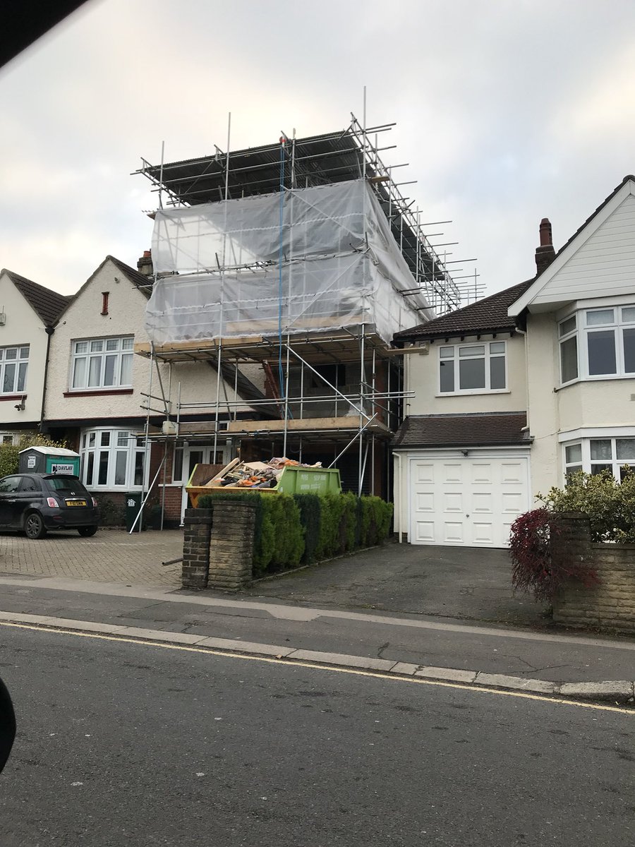 ASLScaff's tweet image. No rest for the wicked!! ASL Scaffolding king of the tin hats!!! #scaffolders #tinhat #erect #essex #london