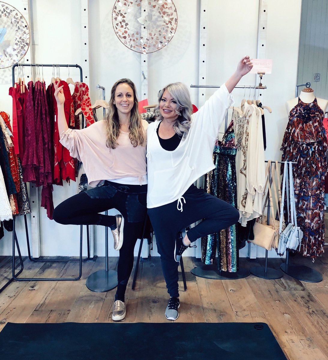 CLTFashionPlate's tweet photo. Letβs Move #event @FreePeople @SouthEndCLT @AthertonMillMkt #yoga #meditation #shopping #stylist #collaboration #support #local #style #beauty #food #sunday #fpgirls #workout #bossbabe #Entrepreneur @MagnoliaEmporia #balance #energy #outfits https://t.co/cBJdQASSmT
