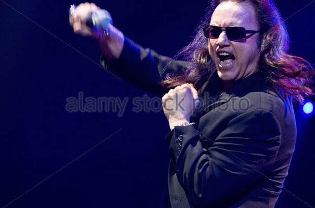 A very happy birthday to the great Geoff Tate!!! 