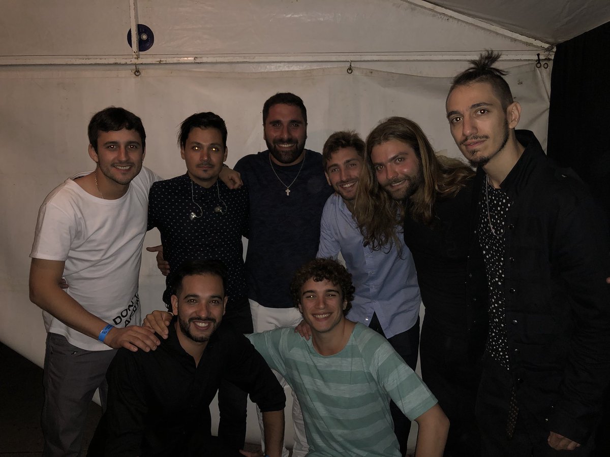 los_cachi's tweet photo. Ayer estuvimos en la #FortineraDeroense de Daireaux junto a nuestro amigo y colega @Nelsonjohn_ y su Banda! Gran show compañero 🔥🔥 https://t.co/jGVniP2M8r