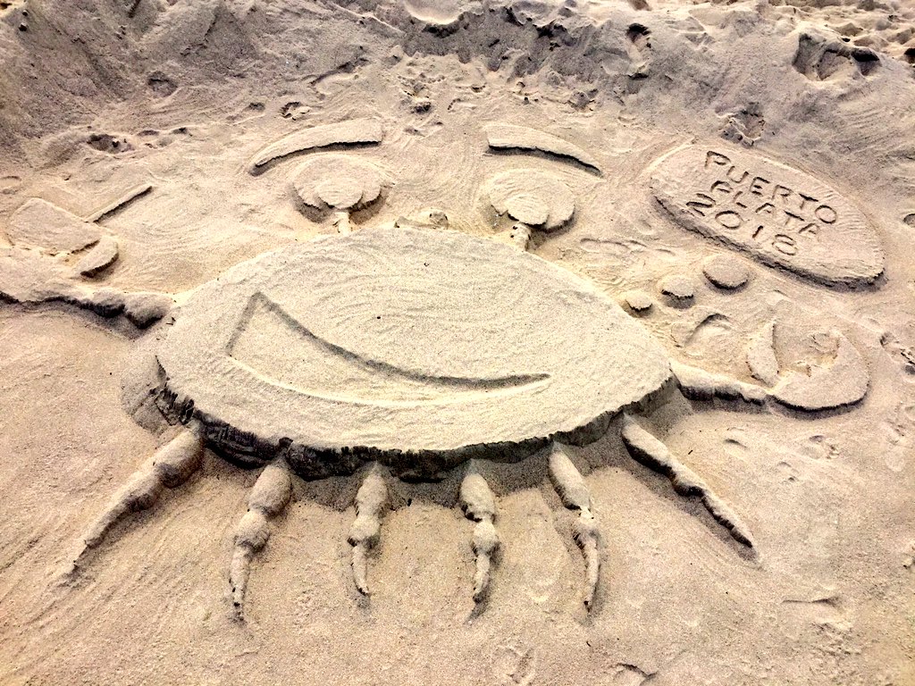 SassyModernMom's tweet photo. Sunny days, ocean swims and sand art! Can't believe how fast this week is flying by! #Sunwingmode #SunwingPartner #1tothesun https://t.co/OXbBkczsa8