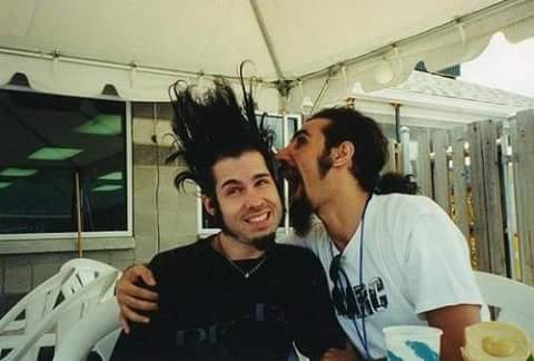 dead20182's tweet photo. @OfficialStaticX @systemofadown @TheSoulflyTribe @Disturbed @slipknot @Korn #WayneStatic #SerjTankian #MaxCavalera #CoreyTaylor #DavidDraiman #JonathonDavis #AllInTheFamily #NuMetal https://t.co/s26g3tEHCU