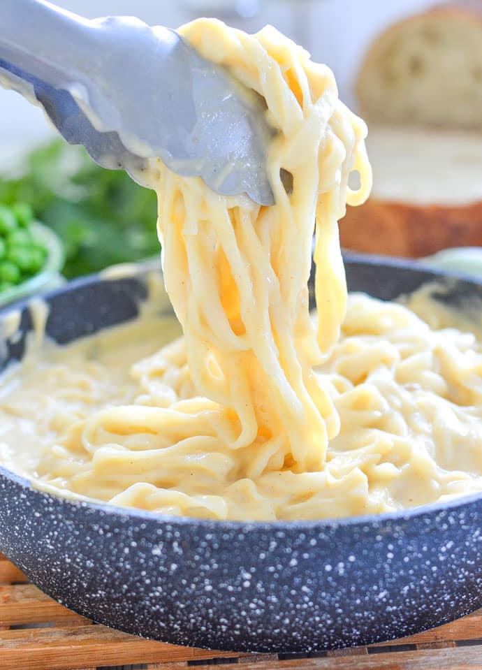 avirtualvegan's tweet photo. Skinny Fettuccine Cauliflower Alfredo. Ridiculously low in calories & virtually fat free! 👉 https://t.co/22iwRtlyWq #sponsored #nuPasta https://t.co/FeCxY2fNDd