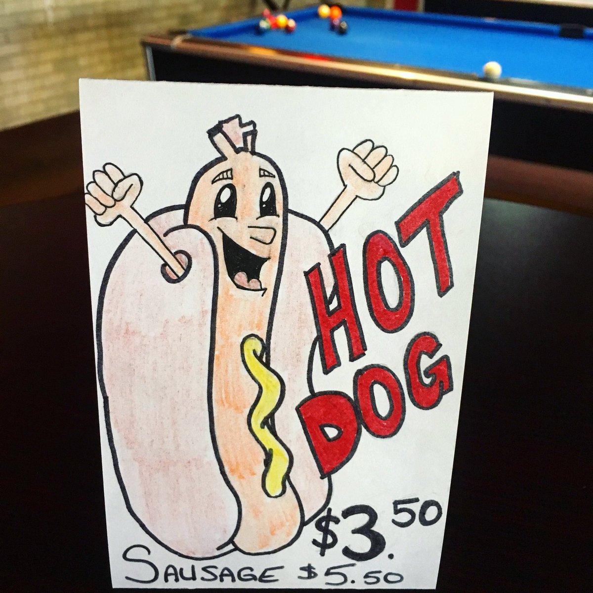ColbysBilliards's tweet photo. We Sell All Beef Jays Dogs and Sausages!! #HotDogs #Cheese #yummy @colbys_billiards #Lunch #Dinner #Brantford https://t.co/7BgaB42UvS