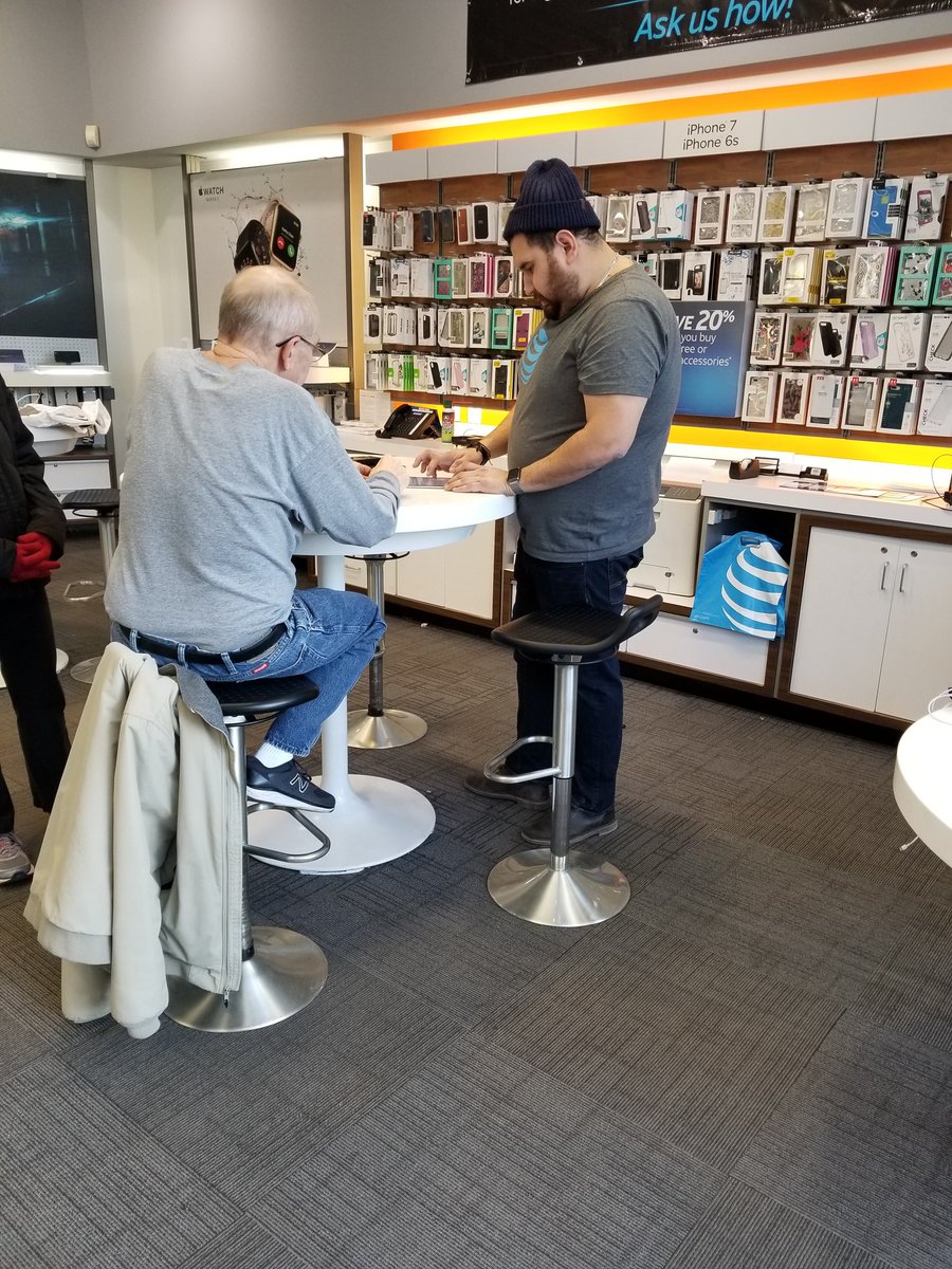 Chevy_ChaseDC's tweet photo. Ron closing a dtv premium in the cold at the chase!!!!!! #Bandits4Life #thebeltwaybandits #regulators #WOW
@MightiestGS3009 @jd4180 @404girl https://t.co/9NmejOK9fh