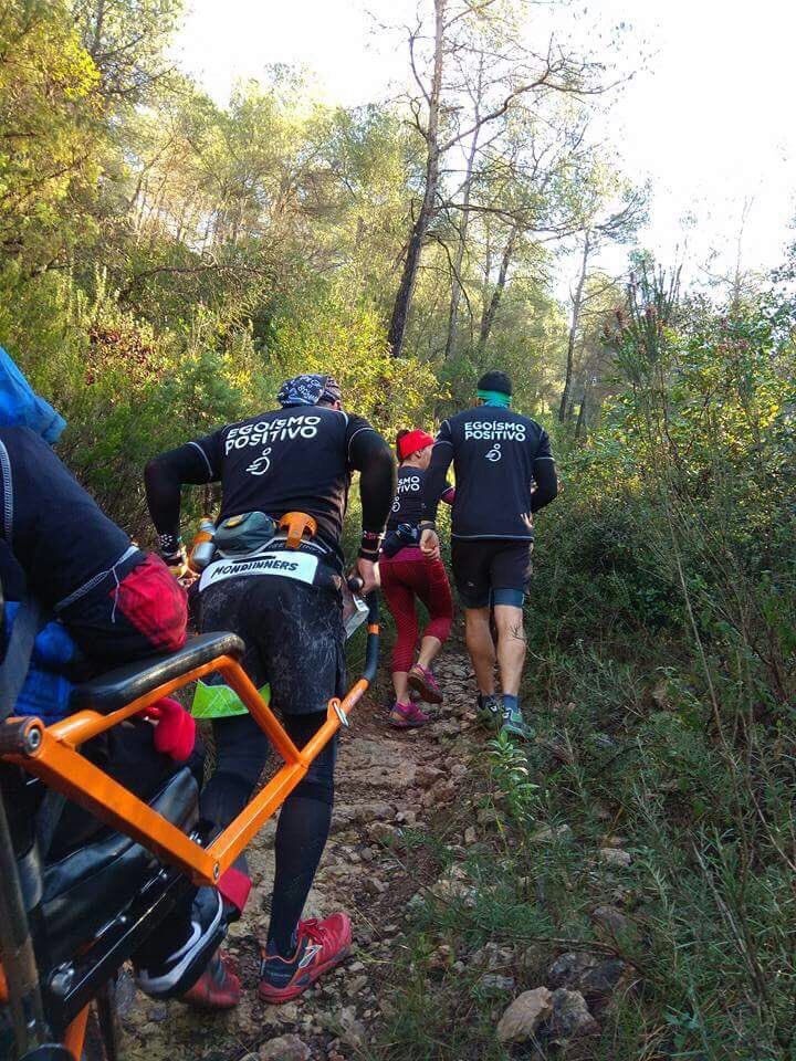 jesusolivermk's tweet photo. Nuestra primera carrera de montaña con @EgoismoPositivo y las tres sillas joëlette ¡Brutal experiencia! #cinccims #trailrunning https://t.co/aZPfZNNF4L
