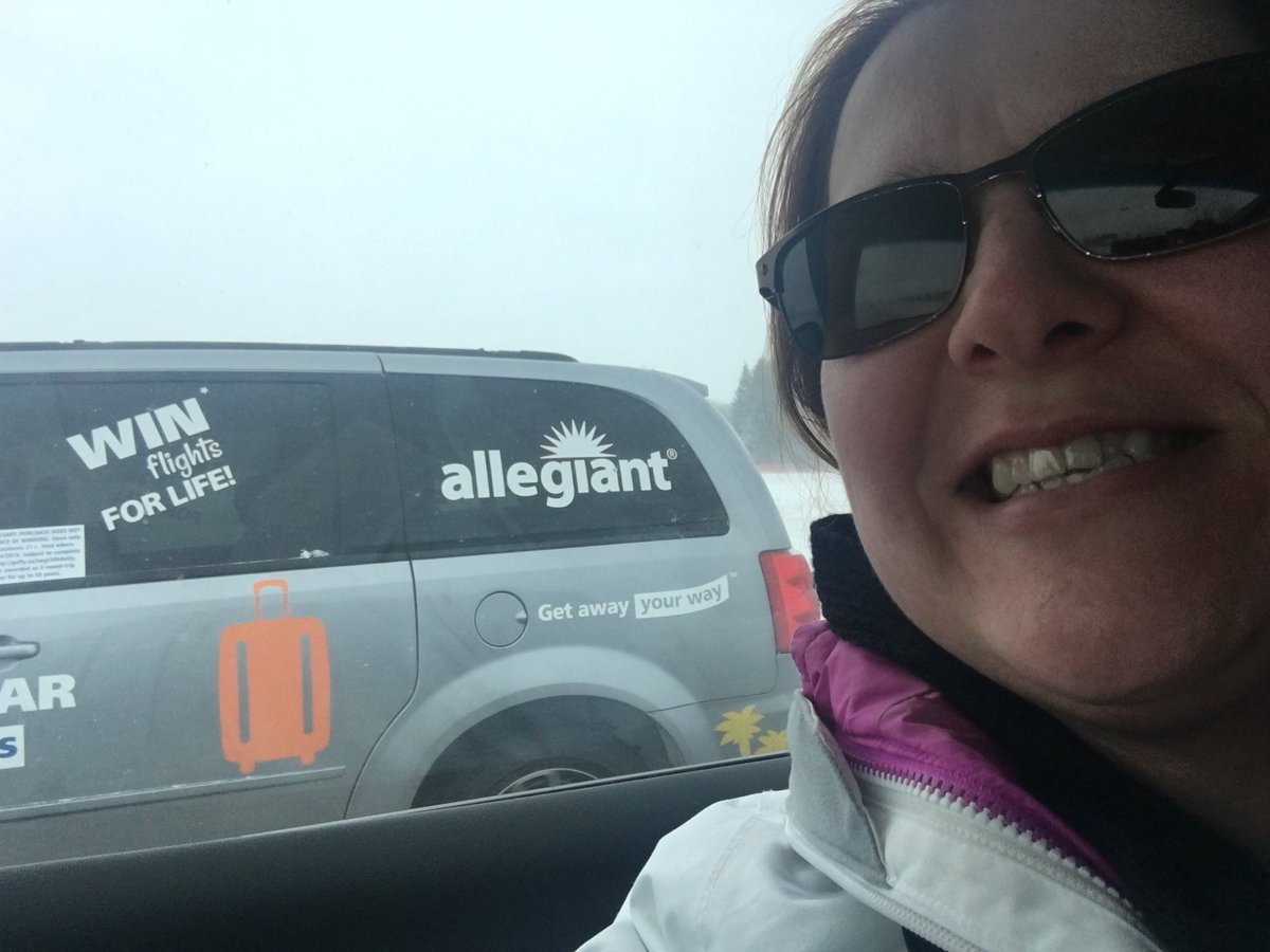 lanah2os93's tweet photo. Found the @Allegiant #GetawayCar on I29 heading south.  Pick me because I’m sick of the snowstorm!  #Sweepstakes https://t.co/KabM8KXIe4
