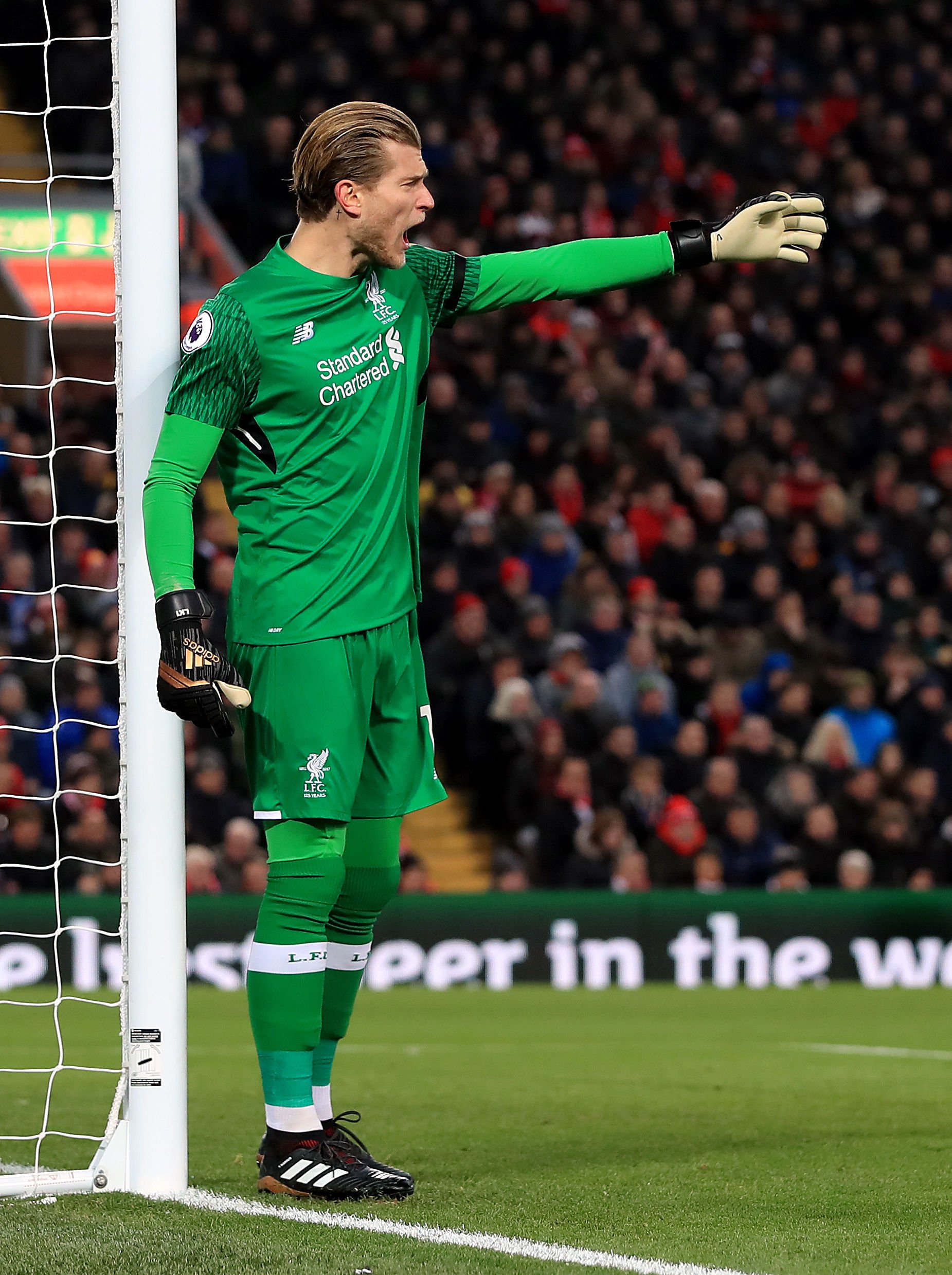 Kit Crimes ⚽️ on X: If you're the manager and before the game you see your  goalkeeper putting on fucking green tights you say 'sit down son, I've  changed my mind'. #LFC #