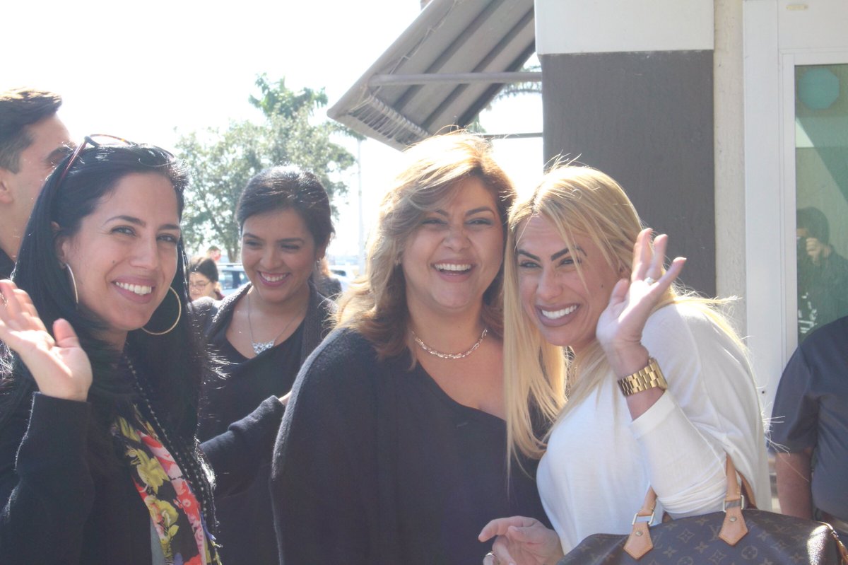 newesyf's tweet photo. Llenas de Gozo antes de nuestro Servició de las 11:30 Am ! https://t.co/9ZOkfizNkr