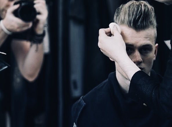 aesthetic_vamps's tweet photo. - so darling won’t you stay here? -

{@TheVampsTristan} https://t.co/KDrWvGWU5o