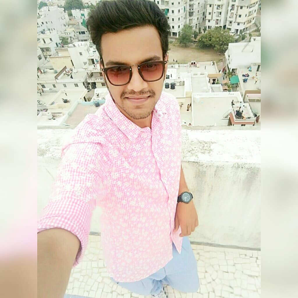 ParthTh21056474's tweet photo. 2k18 amazing uttrayan..❤💃 https://t.co/jpeKA5sUfW