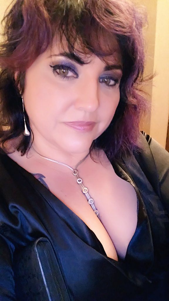 chicagomistress's tweet photo. Yesterday's elegance for #stlsymphony hearing one of my favorite pieces by Shostakovich #ClassicalMusic lives! #MusicLove #wavyhair #culture https://t.co/UY6f732cER
