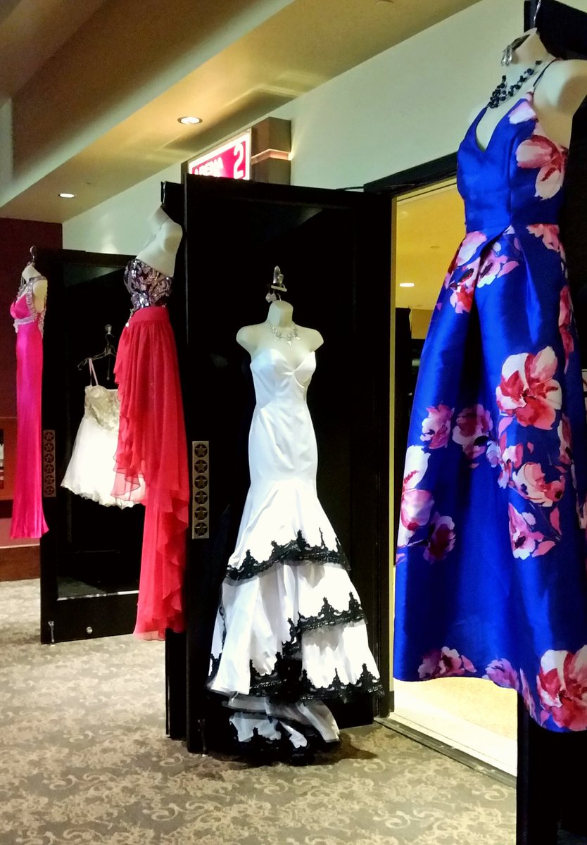 projectpromdrs's tweet photo. Come on down to the Kansas Star Casino and find the perfect prom dress for you at the perfect price! Also shop @PaparazziJewel while you're here! #projectpromdress #SCoProjectPromDress #prom #promdress #pagentdresses #misskansas https://t.co/kO0mXFSsfd