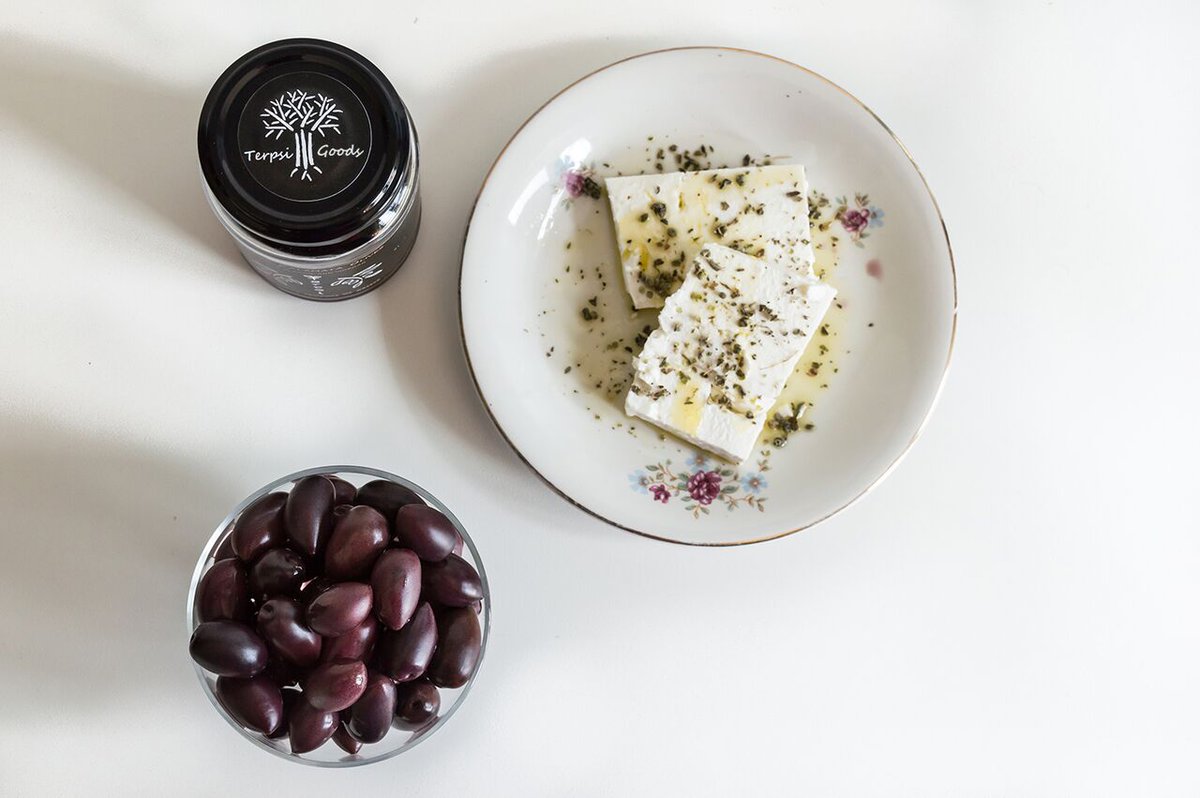 TerpsiGoods's tweet photo. Try our #delicious 100% #greek #olives , meticulously selected and handpicked. 

Visit https://t.co/1tghRt54kI to get a 15% #discount on your purchases and start an amazing #journey of #taste 
#greeceinuk #uk #ukfood #ukfoodie #greekolives https://t.co/rL7dJ0wGa2