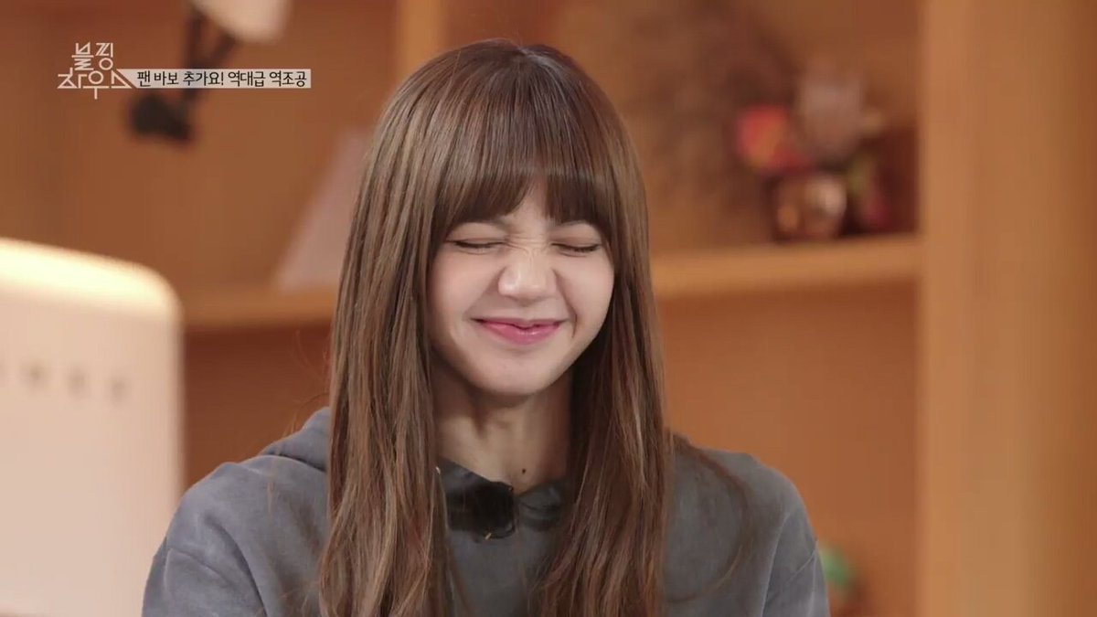 bp_area_update's tweet photo. [CAP] BLACKPINK TV EP 2
Cre: https://t.co/hkfCTmYPAo
#BLACKPINK_HOUSE #BLINK #BLACKPINK #LISA #cute #adorable #BLINK1stAnniversary https://t.co/yFjqy1jJ5j