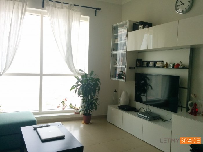 letmyspace's tweet image. #Rent 1BR+study in one of the best towers in #JLT #Dubai. Sweeping views of #Marina, Sea and Golf course. Ideal for a couple, its semi furnished, comes with tower parking. Direct from #landlord Signup to connect  goo.gl/fRKXDY
