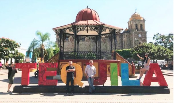 CandaceKita's tweet photo. https://t.co/uPErhunA9c #vivaglammagazine #vivaglammag #jalisco #mexico #travel #vegan #vegetarian #imperiorealtequila #41sets https://t.co/FxPFvG6OVK