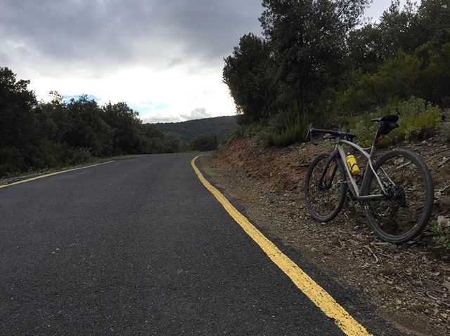 caminadebikes's tweet photo. #caminadebikes #framebuilding #bespokebicycle #madeinfrance #titaniumbike #gravel #gravelbike #allroadbike #gravelcyclist #gravelgrinder #gravelride #sramroad #sram1x #mavicwheels #lesangjaune #maviccycling #builtwithenve #irideenve #caminadebikes #frame… https://t.co/4BGmnwpU7w https://t.co/8IHZ5LjafM