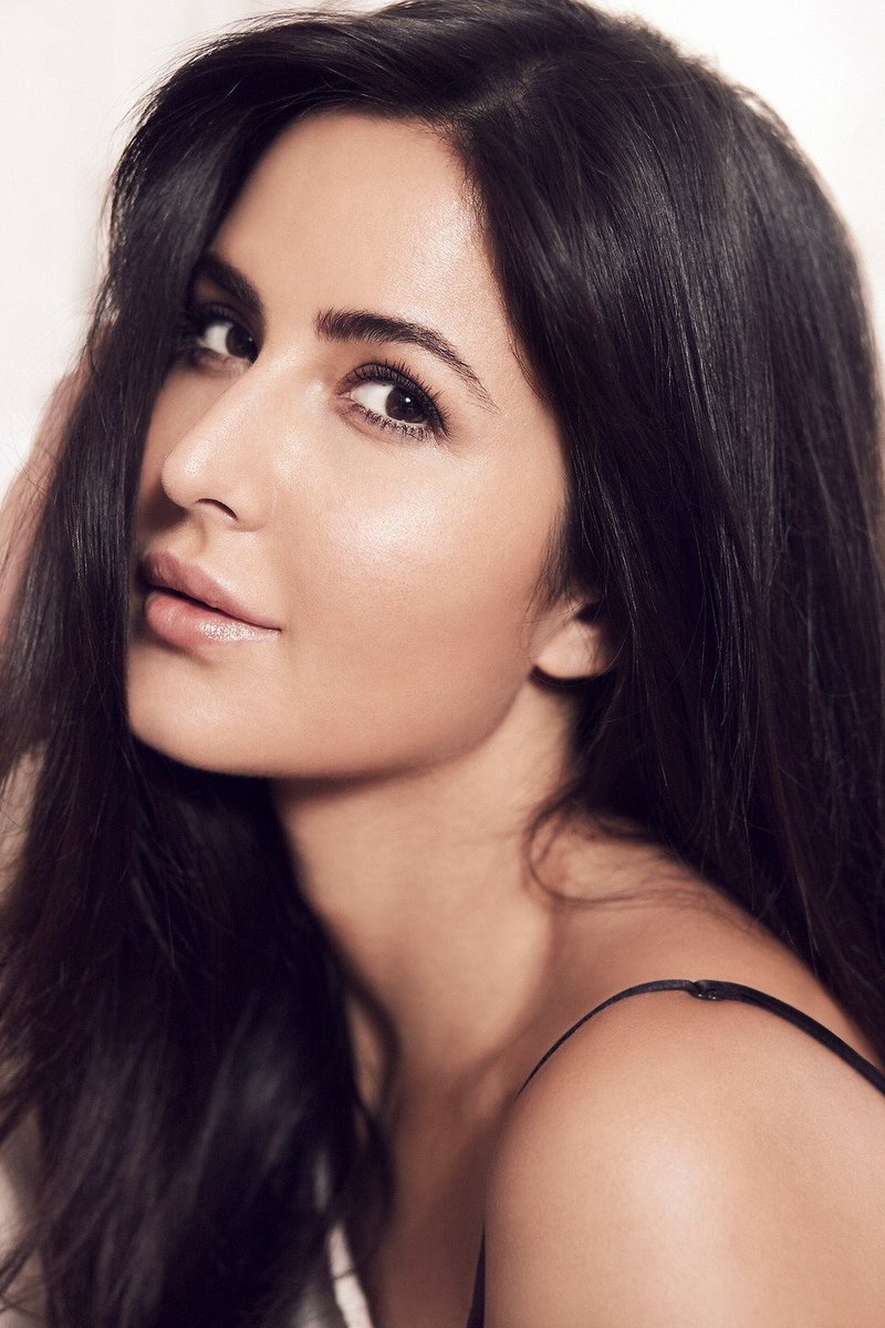 KatKaifDaily's tweet photo. [Unseen &amp; HQ] Katrina Kaif 😍😍😍 https://t.co/wx2xp32UZ3