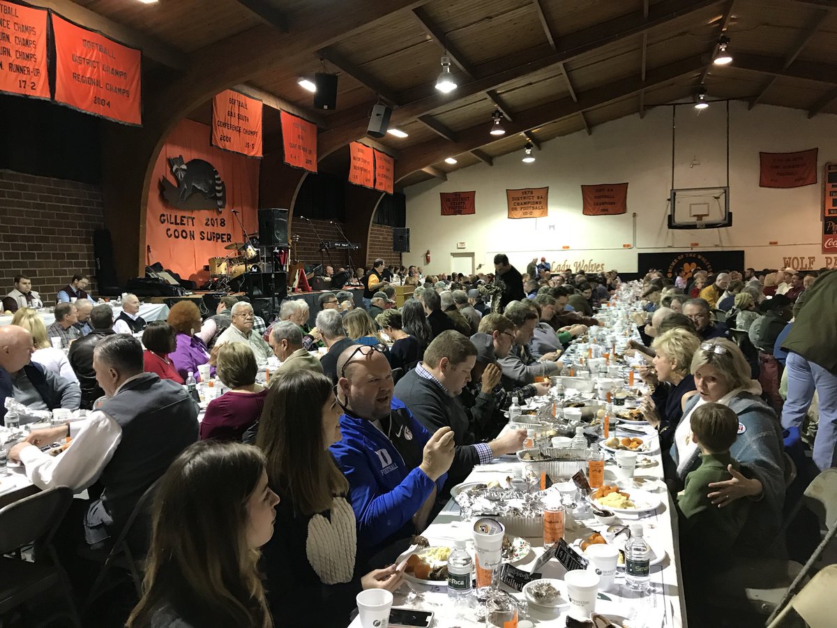 lbengilmore's tweet photo. I'm fortunate to have worked for @bruce_westerman and currently work for @TG4Arkansas. Both work incredibly hard to make #Arkansas a better place! #CoonSupper #75YearsofCoon #arpx #ar4 https://t.co/7g4svFetXb