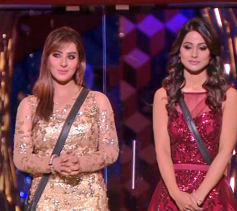 #BB11Finale: #ShilpaShinde WINS the #BB11 trophy; <a href="/eyehinakhan/">Hina Khan</a> becomes the first runner-up

goo.gl/acvbMV