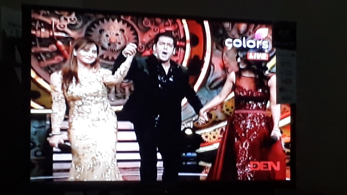 19Sid_Isai's tweet photo. Shilpa Shinde  😎 Yes!!!!!!!!!!!!!  #BiggBoss11Winner https://t.co/WfMGc53TNR